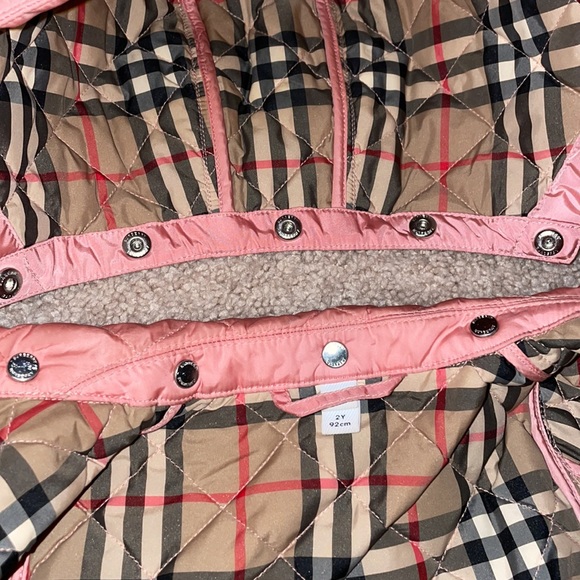 COPY - Authentic Burberry Kids Pink detachable hood quilted coat - Picture 5 of 16